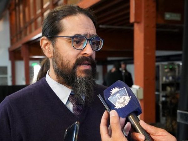 WEB-NOTA-REGUEIRO-DSC01380-1-696x344