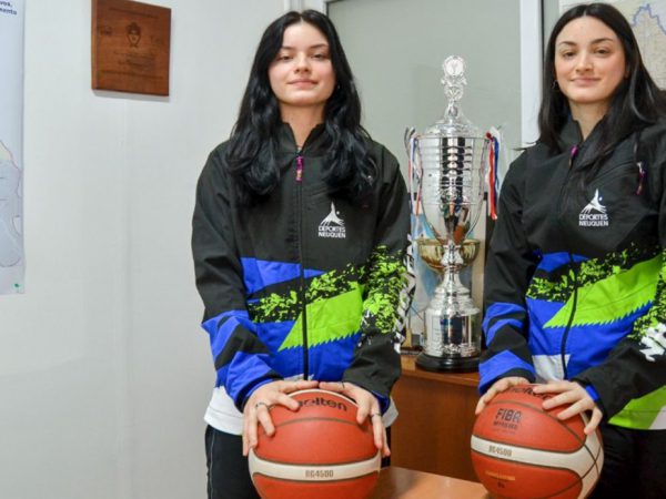 web El subsecretario Oberto recibió a basquetbolistas neuquinas que militan en Italia 75