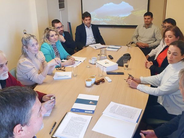 web Firma convenio de colaboración firmado entre el IADEP y la Fundación Neuquén Oeste 11